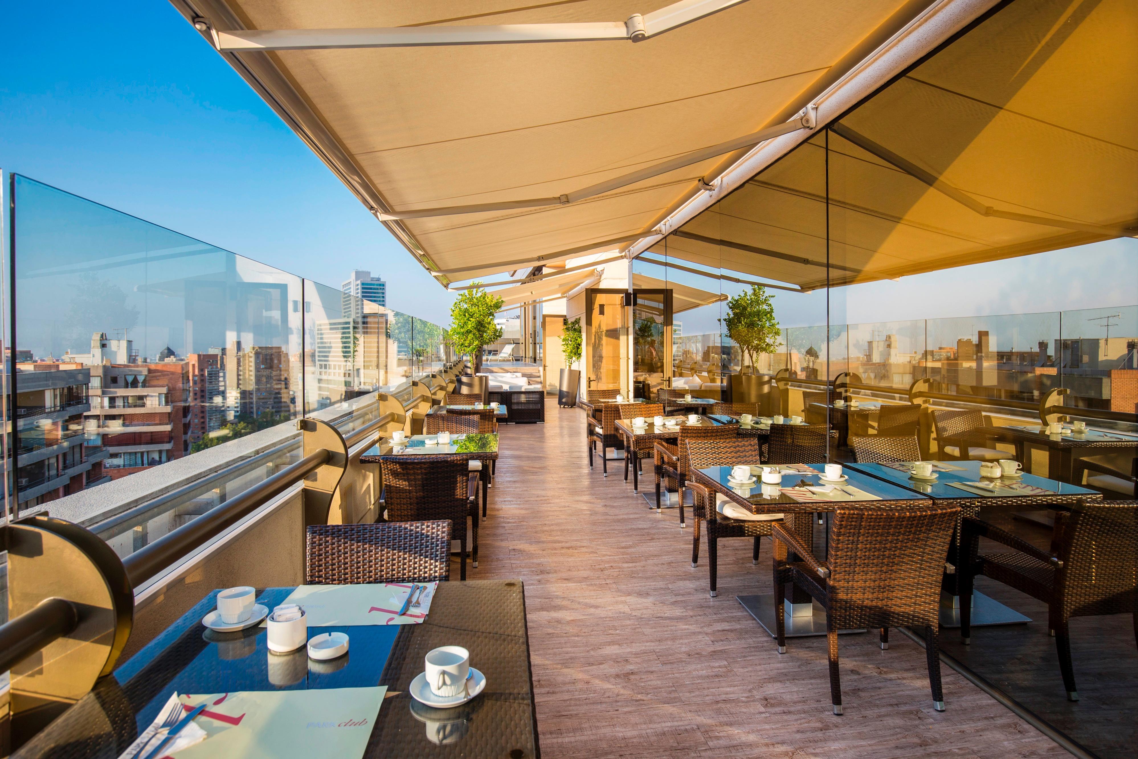 Plaza El Bosque Ebro Hotel Santiago Luaran gambar Skyline Bar