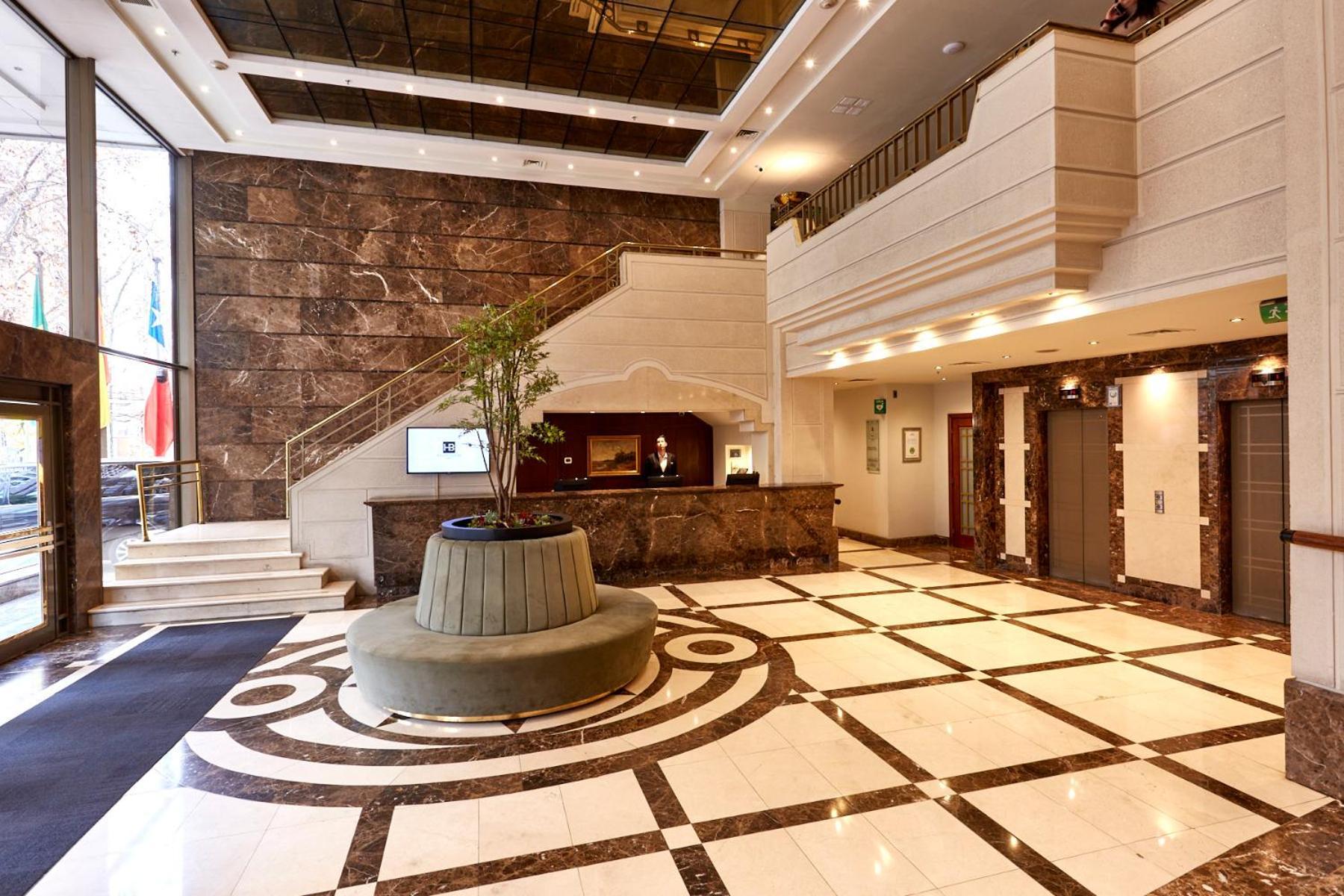 Plaza El Bosque Ebro Hotel Santiago Luaran gambar Lobby