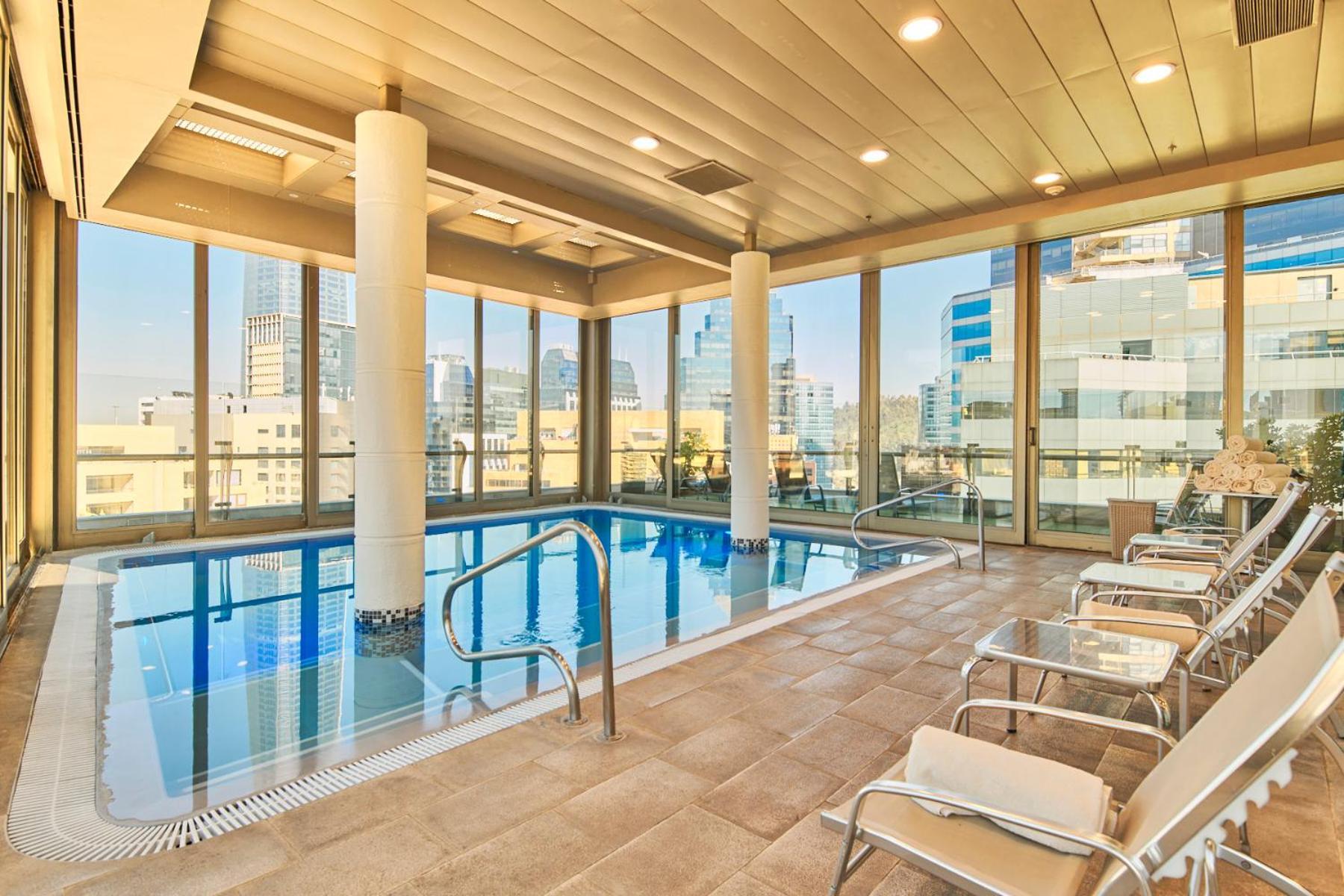Plaza El Bosque Ebro Hotel Santiago Luaran gambar The pool at the 10th floor