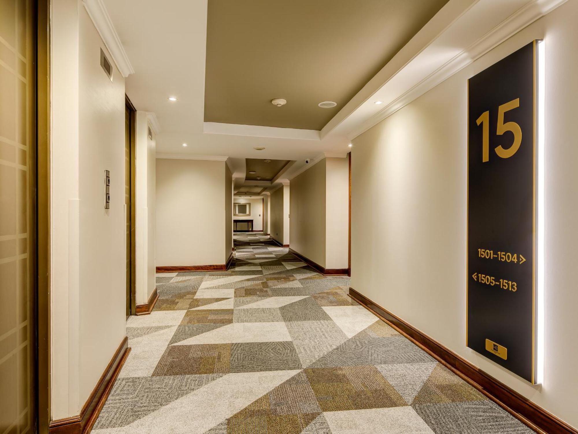 Plaza El Bosque Ebro Hotel Santiago Luaran gambar Corridor