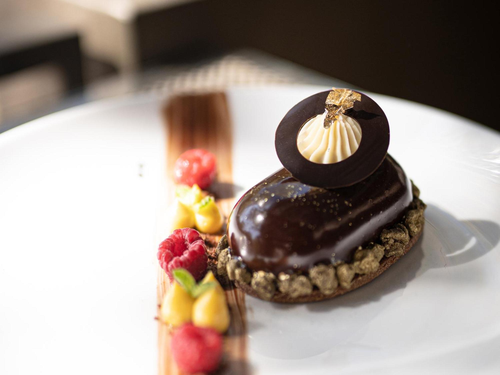 Plaza El Bosque Ebro Hotel Santiago Luaran gambar A chocolate dessert